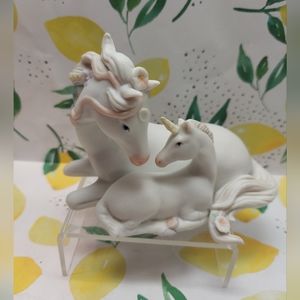 As is Unicorn Mare & Foal G.G. Santiago Enesco Figurine